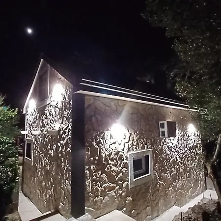Villa House Maja *