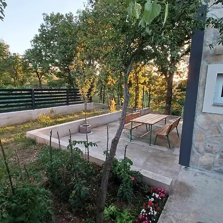Villa House Maja *